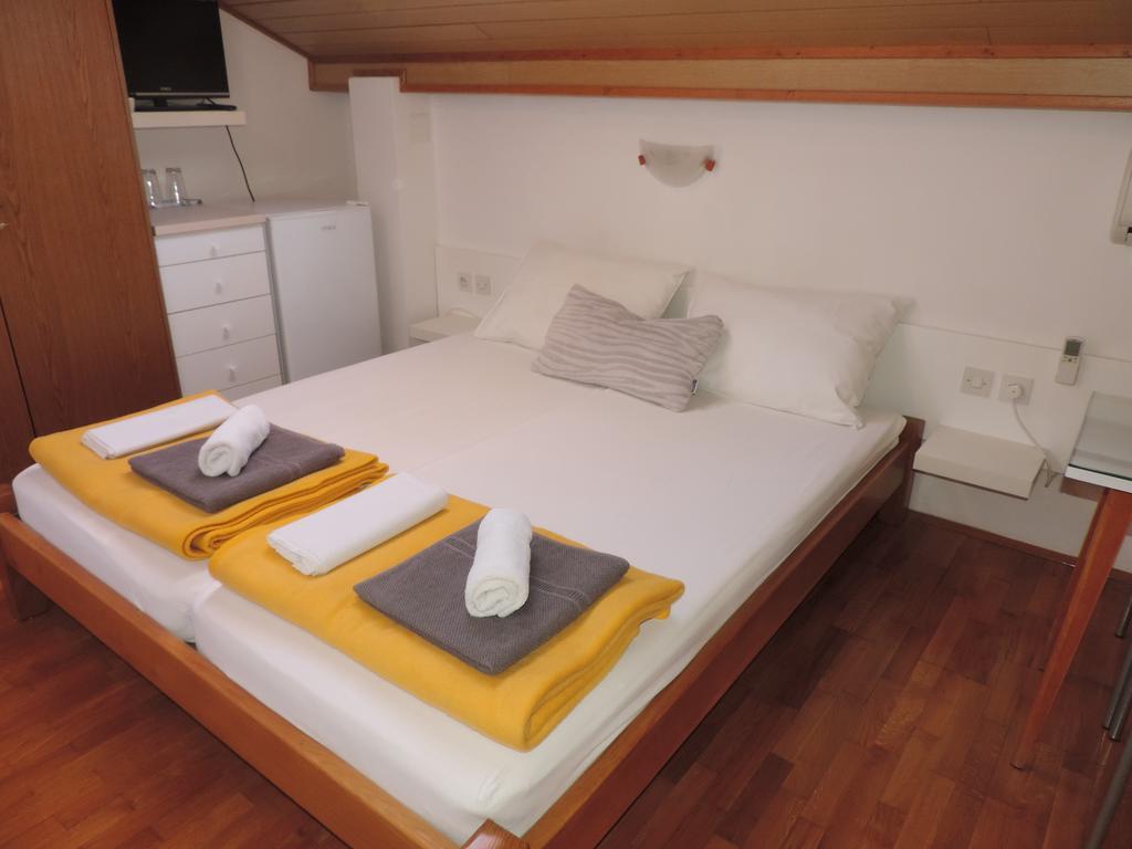 Apartment Vidas Novalja Ngoại thất bức ảnh